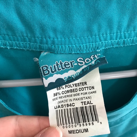 Scrub top - Picture 2 of 4